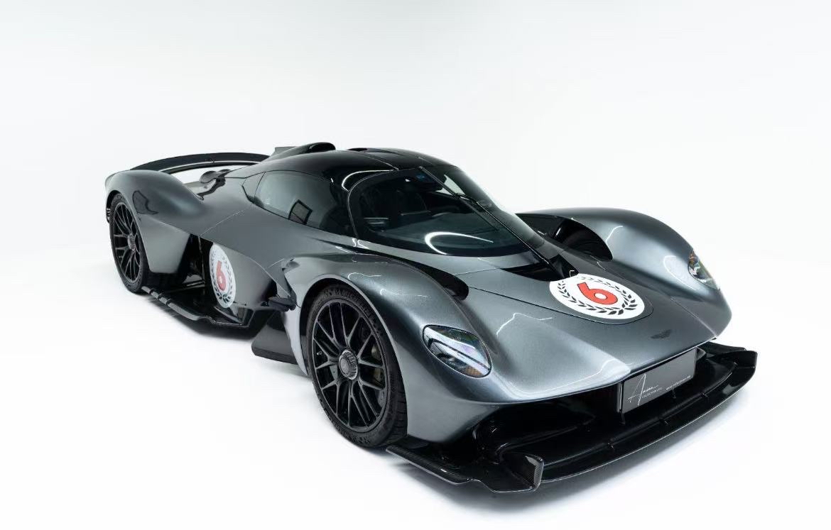 阿斯顿马丁逆转威廉姆斯，塞恩斯惊艳四座