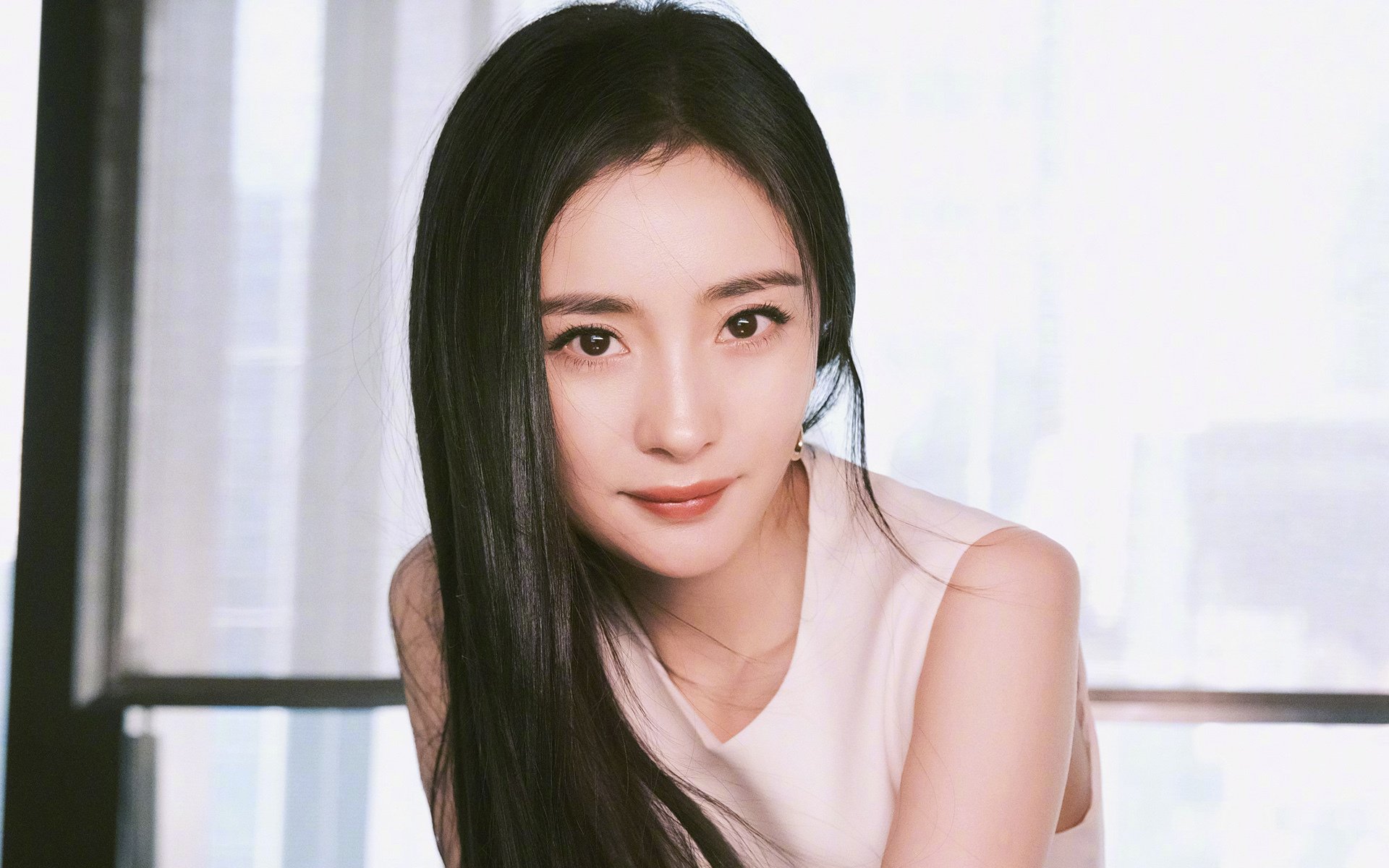 当詹姆斯在绿茵场上演死亡封盖，森林狼的咆哮如何穿透英超争冠迷雾