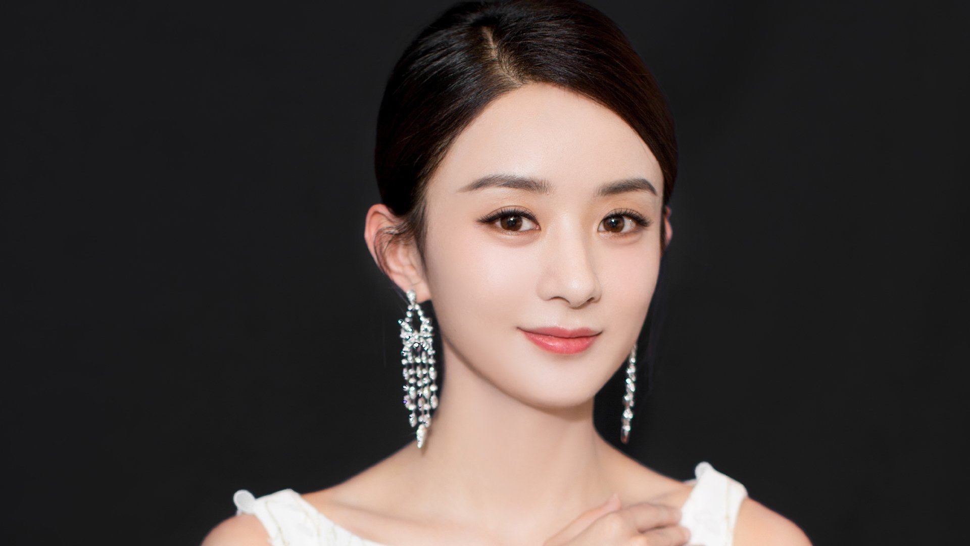 爱游戏官方入口-冷门之夜，芬兰风暴碾压阿根廷，奥斯梅恩引领头名之争新格局